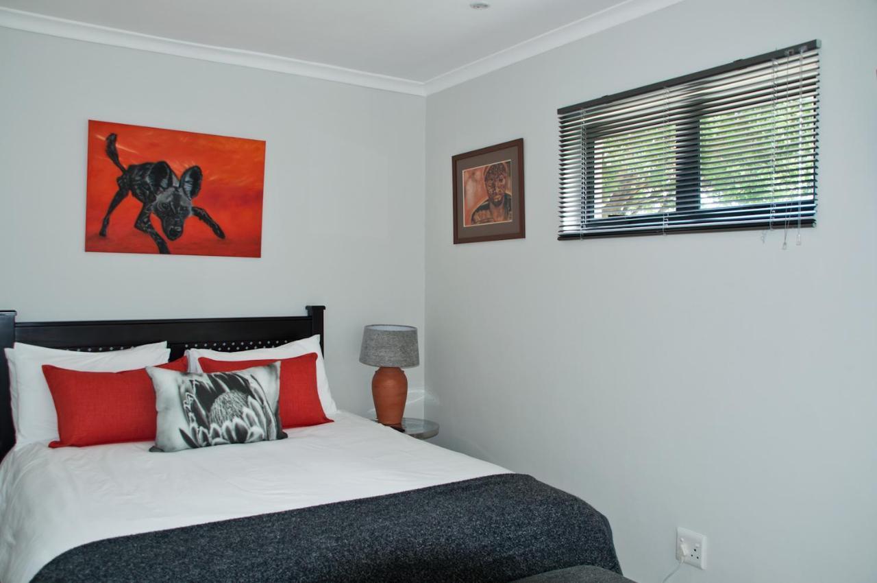 Somersby Guest House Хаут Бей Екстериор снимка