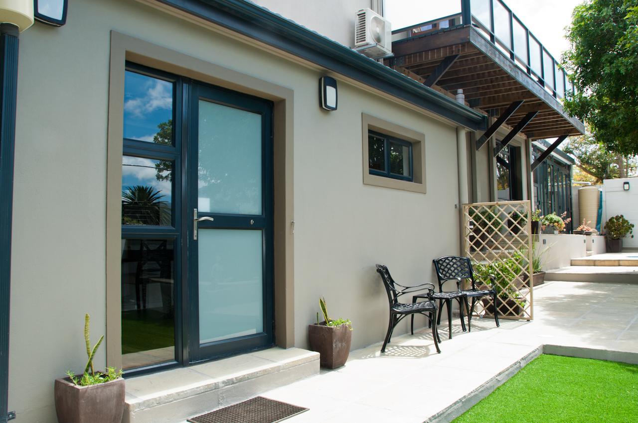 Somersby Guest House Хаут Бей Екстериор снимка